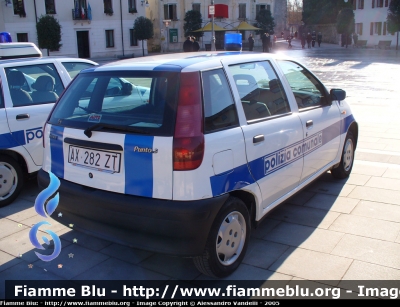 Fiat Punto I serie
PM Sile (Pasiano di PN 01). Livrea Polizia Comunale.
Parole chiave: Fiat Punto_Iserie PM Pasiano_di_Pordenone friuli_venezia_giulia