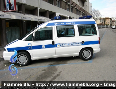 Fiat Scudo II serie
Polizia Locale Pordenone
Livrea Polizia Comunale
Assegnato al Pronto Intervento
Parole chiave: Fiat Scudo_IIserie