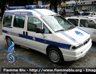 Fiat Scudo II serie
Polizia Locale Pordenone
Livrea Polizia Comunale
Assegnato al Pronto Intervento
Parole chiave: Fiat Scudo_IIserie