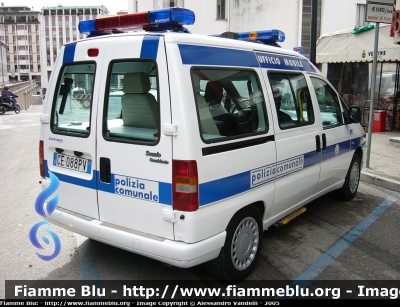 Fiat Scudo II serie
Polizia Locale Pordenone
Livrea Polizia Comunale
Assegnato al Pronto Intervento
Parole chiave: Fiat Scudo_IIserie