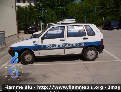 Fiat Uno II serie
PM Pordenone. Livrea Polizia Comunale. Le Fiat uno sono state tutte dismesse nel 2005 e sostituite dalle Fiat Nuova Panda.
Parole chiave: Fiat Uno_IIserie PM Pordenone