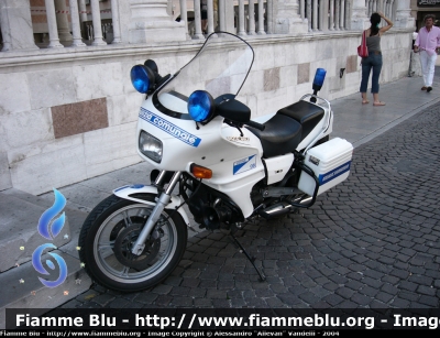 Moto Guzzi V50
Polizia Municipale di Udine
Livrea Polizia Comunale
Parole chiave: Moto_Guzzi V50 PM Udine