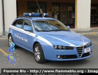 Alfa Romeo 159 Sportwagon
Polizia Stradale
Polizia F8271
Parole chiave: Alfa_Romeo 159_sportwagon Polizia_f8271 Polizia_Stradale Polstrada