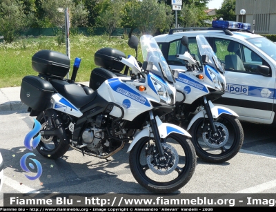 Suzuki V-Storm
PM Pordenone (M1 - M2)
Motocicli acquistati in sostituizione delle BMW RT, sono assegnate all'unità Territoriale
Parole chiave: Suzuki V-Storm PM Pordenone Friuli_Venezia_Giulia