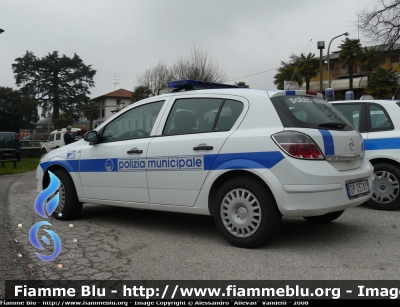 Opel Astra III serie
PM Comunità Collinare del Friuli (UD).
Parole chiave: Opel Astra Polizia Municipale Comunità Collinare del Friuli San Daniele