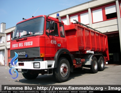 Iveco 330-26
Vigili del Fuoco
Comando Provinciale di Pordenone
VF 17297
Parole chiave: Iveco 330-26 VF17297