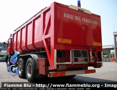 Iveco 330-26
Vigili del Fuoco
Comando Provinciale di Pordenone
VF 17297
Parole chiave: Iveco 330-26 VF17297