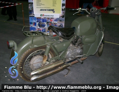 Moto Guzzi Nuovo Falcone
Esercito Italiano
Museo Nazionale della Cavalleria
Motore monocilindrico da 26 CV e 499 CC
Parole chiave: Moto-Guzzi Nuovo_Falcone