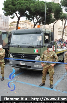 Mercedes-Benz Atego II serie
Esercito Italiano
Carroattrezzi
EI CH 759
Parole chiave: Mercedes-Benz Atego_IIserie EICH759 Festa_della_Repubblica_2009