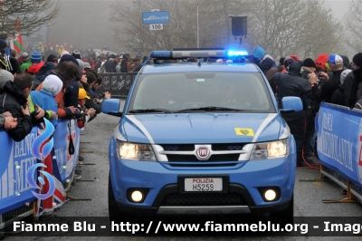 Fiat Freemont
Polizia di Stato
Polizia Stradale
POLIZIA H5259
In scorta al Giro d'Italia 2013
Parole chiave: Fiat Freemont PoliziaH5259