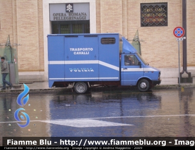 Iveco Daily I serie
Polizia di Stato
Reparto a Cavallo

Parole chiave: Iveco Daily_Iserie Polizia