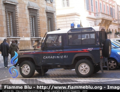 Land Rover Defender 90
Carabinieri
versione scudata
Parole chiave: Land-Rover Defender_90