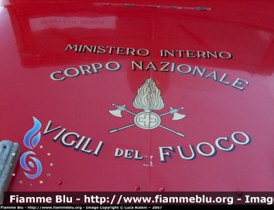 Jeep Willys
Vigili del Fuoco
Gruppo Storico di Firenze
Servizio Mensa
VF 5723
Parole chiave: Jeep Willys VF5723