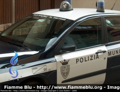 Fiat Stilo I Serie
Polizia Locale Moena (TN)
"Livrea Polizia Municipale"
Particolare della Livrea
Parole chiave: Fiat Stilo_ISerie Polizia_Locale_Moena