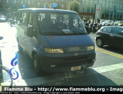 Fiat Ducato II Serie
Polizia di Stato
Polizia Ferroviaria
POLIZIA E1622
Parole chiave: Fiat_Ducato_II_Serie_Polizia_Ferroviaria_POLIZIAE1622