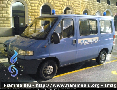 Fiat Ducato II Serie
Polizia di Stato
Polizia Ferroviaria
POLIZIA E1622
Parole chiave: Fiat_Ducato_II_Serie_Polizia_Ferroviaria_POLIZIAE1622