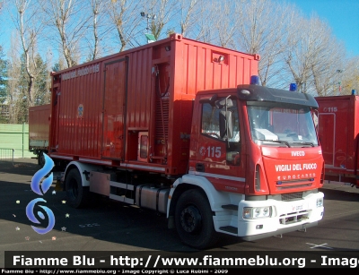 Iveco EuroCargo 180E28 II serie
Vigili del Fuoco
Comando Provinciale di Bologna
Nucleo NBCR
VF 23722
Parole chiave: Iveco Eurocargo_IISerie VF23722