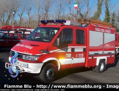 Iveco Daily III serie
Vigili del Fuoco
Comando Provinciale di Bologna
Distaccamento Volontario di San Pietro in Casale (BO)
Polisoccorso allestimento Iveco-Magirus
VF 24198
Parole chiave: Iveco Daily_IIIserie VF24198