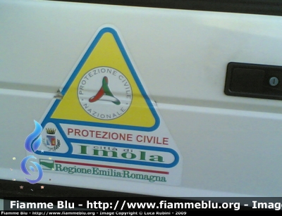 Land Rover Discovery II Serie
Protezione Civile Città di Imola
Particolare del Logo
Automezzo Dismesso e Sostituito dal Nissan Navara II Serie 
Parole chiave: Land-Rover Discovery_IISerie_PC Imola