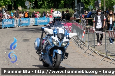 Yamaha FJR 1300 II serie
Polizia di Stato
Polizia Stradale
Allestimento Elevox
POLIZIA G3162
in scorta al Giro d'Italia 2021
Moto "11"
Parole chiave: Yamaha FJR_1300_IIserie POLIZIAG3162 Giro_D_Italia_2021