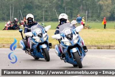 Yamaha FJR 1300 II serie
Polizia di Stato
Polizia Stradale
Allestimento Elevox
POLIZIA G3104
in scorta al Giro d'Italia 2021
Moto "15"
Parole chiave: Yamaha FJR_1300_IIserie POLIZIAG3104 Giro_D_Italia_2021