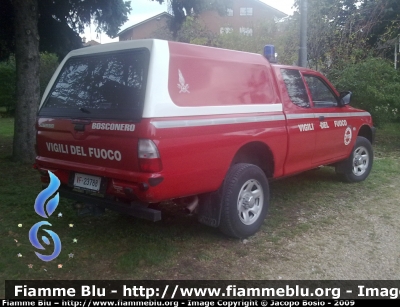 Mitsubishi L200 III Serie
Comando di Torino
Distaccamento Volontario di Bosconero
VF 23788 
Parole chiave: Mitsubishi L200_III_serie Vigili_del_Fuoco VF23788 Torino Bosconero