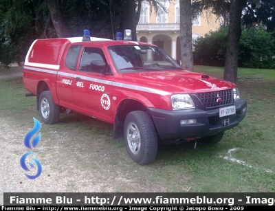 Mitsubishi L200 III Serie
Comando di Torino
Distaccamento Volontario di Bosconero
VF 23788 
Parole chiave: Mitsubishi L200_III_serie Vigili_del_Fuoco VF23788 Torino Bosconero