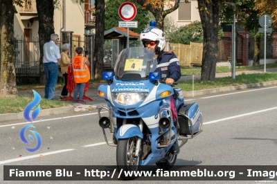 Bmw r850rt II serie
Polizia di Stato
Polizia Stradale
in scorta al Tour de l'Avenir 2024
Moto 4
Parole chiave: Bmw r850rt_IIserie