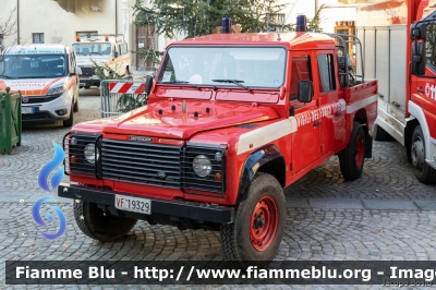 Land Rover Defender 130
Vigili del Fuoco
Comando Provinciale di Cuneo
Distaccamento Volontario di Barge
VF 19329
Parole chiave: Land_Rover Defender_130 VF19329