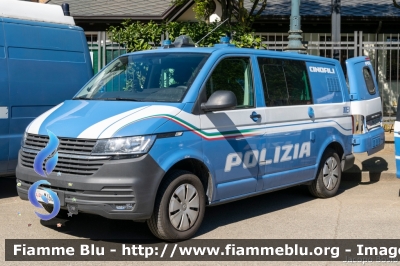 Volkswagen Transporter T6.1
Polizia di Stato
Unita' Cinofile
Allestimento BAI
POLIZIA M4600
Parole chiave: Volkswagen Transporter_T6.1 POLIZIAM4600