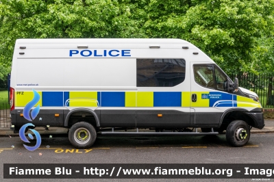 Iveco Daily VI serie 4x4
es-Benz Sprinter III serie restyle
Great Britain - Gran Bretagna
London Metropolitan Police
Marine Unit Support Vehicle
Parole chiave: Iveco Daily_VIserie_4x4