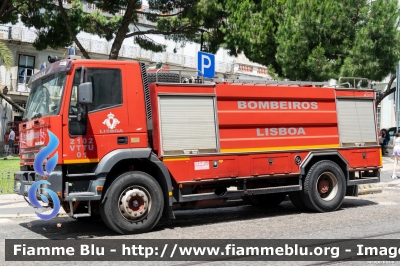 Iveco EuroTrakker 190E30
Portugal - Portogallo
Bombeiros Voluntários de Lisboa
Veículo Tanque Tático Urbano
Parole chiave: Iveco EuroTrakker_190E30