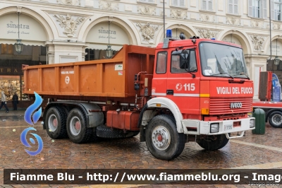 Iveco 330-26
Vigili del Fuoco
Comando Provinciale di Torino
Esemplare ricondizionato
VF 17292
Parole chiave: Iveco 330-26 VF17292 Santa_Barbara_2019