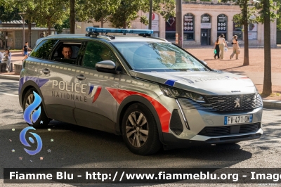 Peugeot 5008
France - Francia
Police Nationale
Parole chiave: Peugeot 5008