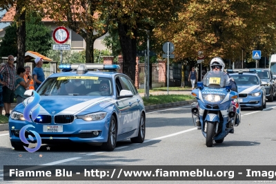 BMW 318 Touring F31 III restyle
Polizia di Stato
Polizia Stradale
Allestimento Focaccia
In scorta al Tour de l'Avenir 2024
POLIZIA M1096
Parole chiave: BMW 318_Touring_F31_IIIrestyle POLIZIAM1096