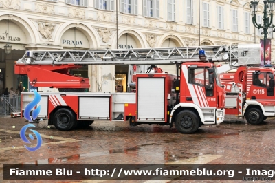 Iveco EuroFire 150E27 I serie
Vigili del Fuoco
Comando Provinciale Torino
Distaccamento Volontario di Volpiano
AutoScala allestita Iveco-Magirus e Ricondizionata Fortini
VF 28982
Parole chiave: Iveco EuroFire_150E27_Iserie VF28982 santa_barbara_2019