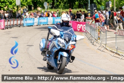 Yamaha FJR 1300 II serie
Polizia di Stato
Polizia Stradale
Allestimento Elevox
POLIZIA G3097
in scorta al Giro d'Italia 2021
Moto "Rossa"
Parole chiave: Yamaha FJR_1300_IIserie POLIZIAG3097 Giro_D_Italia_2021