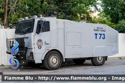 Mercedes-Benz Actros
Türkiye Cumhuriyeti - Turchia
Polis - Polizia
Parole chiave: Mercedes-Benz Actros