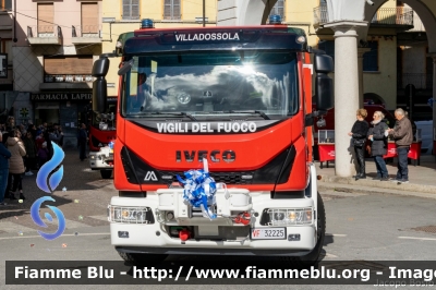 Iveco EuroCargo 120E25 IV serie
Vigili del Fuoco
Comndo Provinciale di Verbania
Distaccamento Volontario di Villadossola 
AutoPompaSerbatoio allestimento Iveco-Magirus
VF 32225
Parole chiave: Iveco EuroCargo_120E25_IVserie VF32225