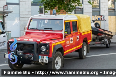 Land Rover Defender 130

France - Francia
S.D.M.I.S. 69 - Rhône et de la métropole de Lyon
Véhicule Fourgonnette d'Intervention Tout-Terrain
Parole chiave: Land-Rover Defender_130