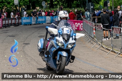 Yamaha FJR 1300 II serie
Polizia di Stato
Polizia Stradale
Allestimento Elevox
POLIZIA G3084
in scorta al Giro d'Italia 2021
Moto "20"
Parole chiave: Yamaha FJR_1300_IIserie POLIZIAG3084 Giro_D_Italia_2021