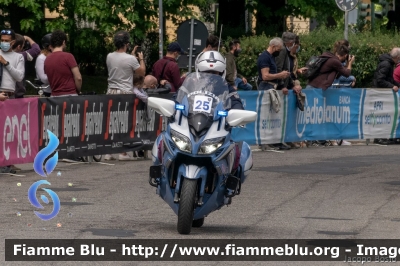 Yamaha FJR 1300 II serie
Polizia di Stato
Polizia Stradale
Allestimento Elevox
in scorta al Giro d'Italia 2021
Moto "25"
Parole chiave: Yamaha FJR_1300_IIserie Giro_D_Italia_2021