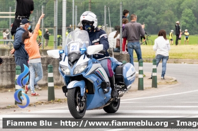 Yamaha FJR 1300 II serie
Polizia di Stato
Polizia Stradale
Allestimento Elevox
POLIZIA G3100
in scorta al Giro d'Italia 2021
Moto "21"
Parole chiave: Yamaha FJR_1300_IIserie POLIZIAG3100 Giro_D_Italia_2021