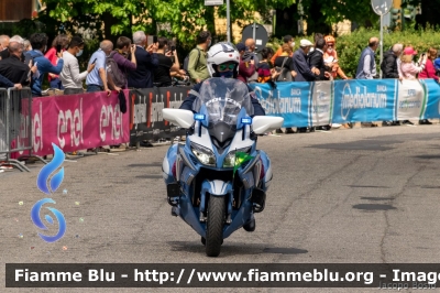 Yamaha FJR 1300 II serie
Polizia di Stato
Polizia Stradale
Allestimento Elevox
POLIZIA G3090
in scorta al Giro d'Italia 2021
Moto "Verde"
Parole chiave: Yamaha FJR_1300_IIserie POLIZIAG3090 Giro_D_Italia_2021