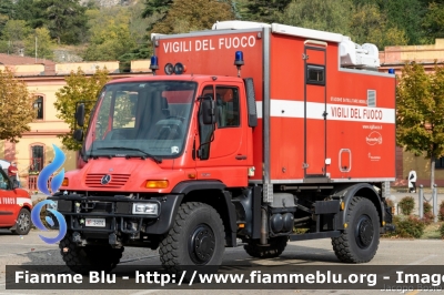 Mercedes-Bens Unimog U500
Vigili del Fuoco
Direzione Regionale per il Piemonte
Servizio Telecomunicazioni
VF24616
Parole chiave: Mercedes-Benz Unimog_U500 VF24616