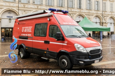 Iveco Daily V serie
Iveco Daily V serie
Vigili del Fuoco
Comando Provinciale di Torino
AutoFurgone/Unità di Crisi Locale allestimento Iveco-Magirus
VF 27005
Parole chiave: Iveco Daily_Vserie VF27005 santa_barbara_2019