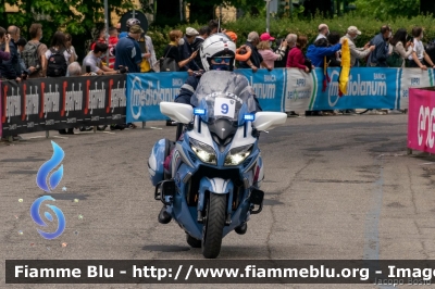 Yamaha FJR 1300 II serie
Polizia di Stato
Polizia Stradale
Allestimento Elevox
POLIZIA G3110
in scorta al Giro d'Italia 2021
Moto "9"
Parole chiave: Yamaha FJR_1300_IIserie POLIZIAG3110 Giro_D_Italia_2021