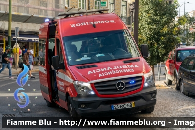 Mercedes-Benz Sprinter III serie restyle
Portugal - Portogallo
Bombeiros Voluntários de Lisboa
Ambulância de Socorro
Parole chiave: Mercedes-Benz Sprinter_IIIserie_restyle