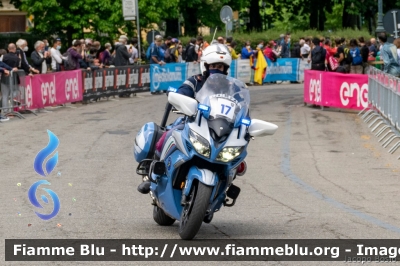 Yamaha FJR 1300 II serie
Polizia di Stato
Polizia Stradale
Allestimento Elevox
POLIZIA G3093
in scorta al Giro d'Italia 2021
Moto "17"
Parole chiave: Yamaha FJR_1300_IIserie POLIZIAG3093 Giro_D_Italia_2021