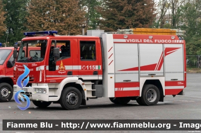 Iveco EuroCargo 120E24 II serie
Vigili del Fuoco
Comando Provinciale di Torino
Distaccamento Volontario di Alpignano
AutoPompaSerbatoio allestimento Kofler
VF 24715
Parole chiave: Iveco EuroCargo_120E24_IIserie VF24715